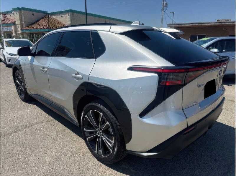 2023 Toyota bZ4X Limited