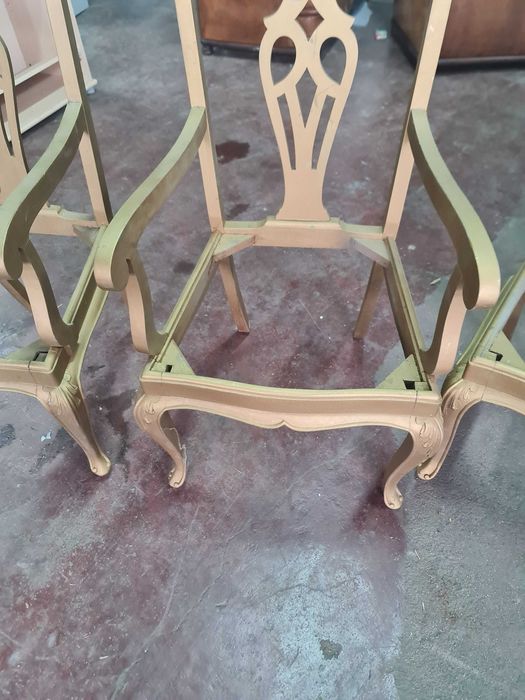 2 Cadeiras + 2 Cadeirões em Madeira Dourada