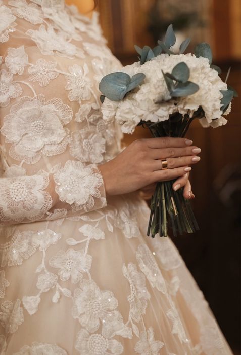 Весільна сукня жіноча