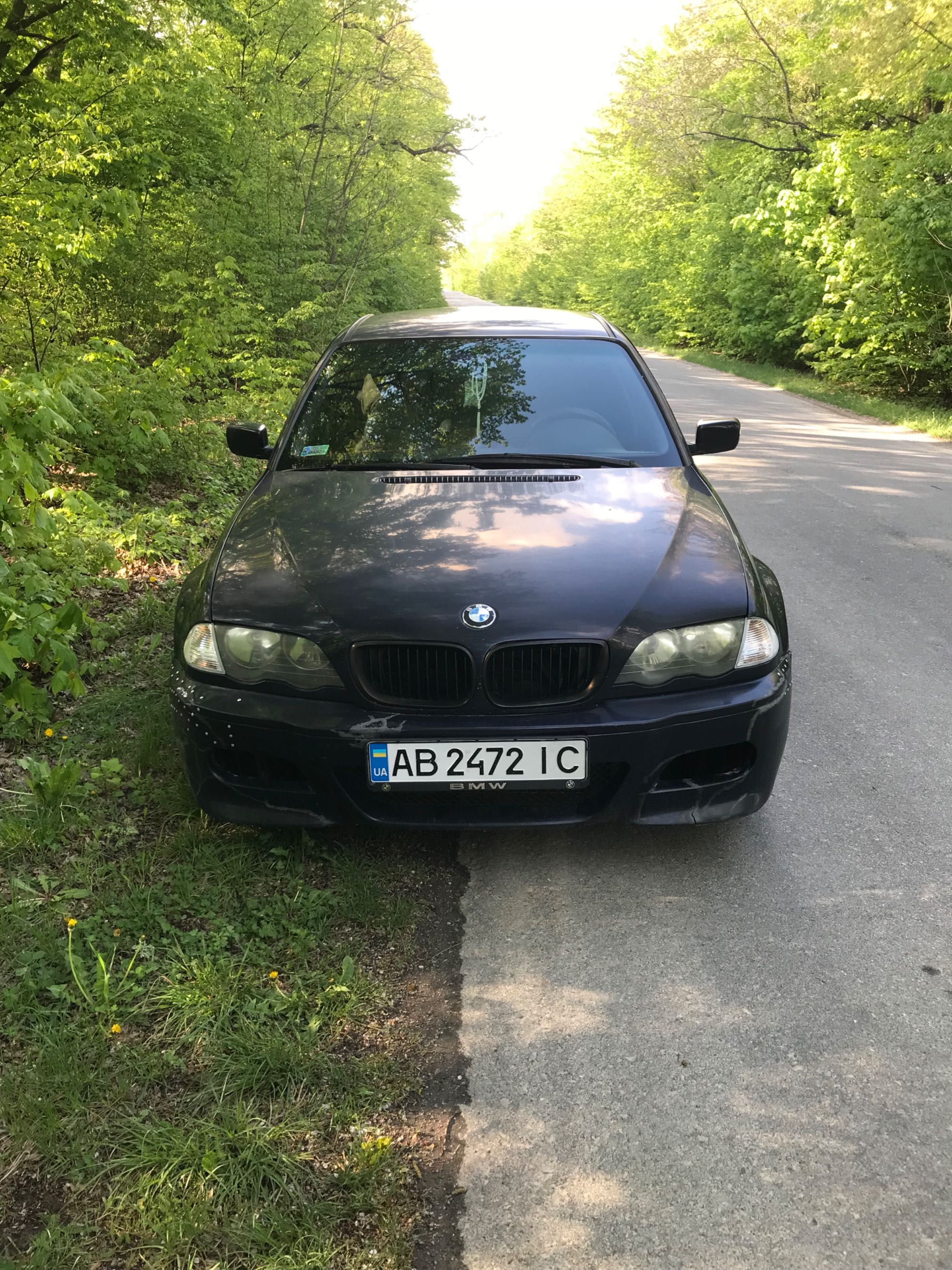 Машина BMW e46 2001 року