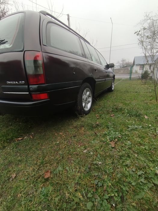 Продам Опель омега.