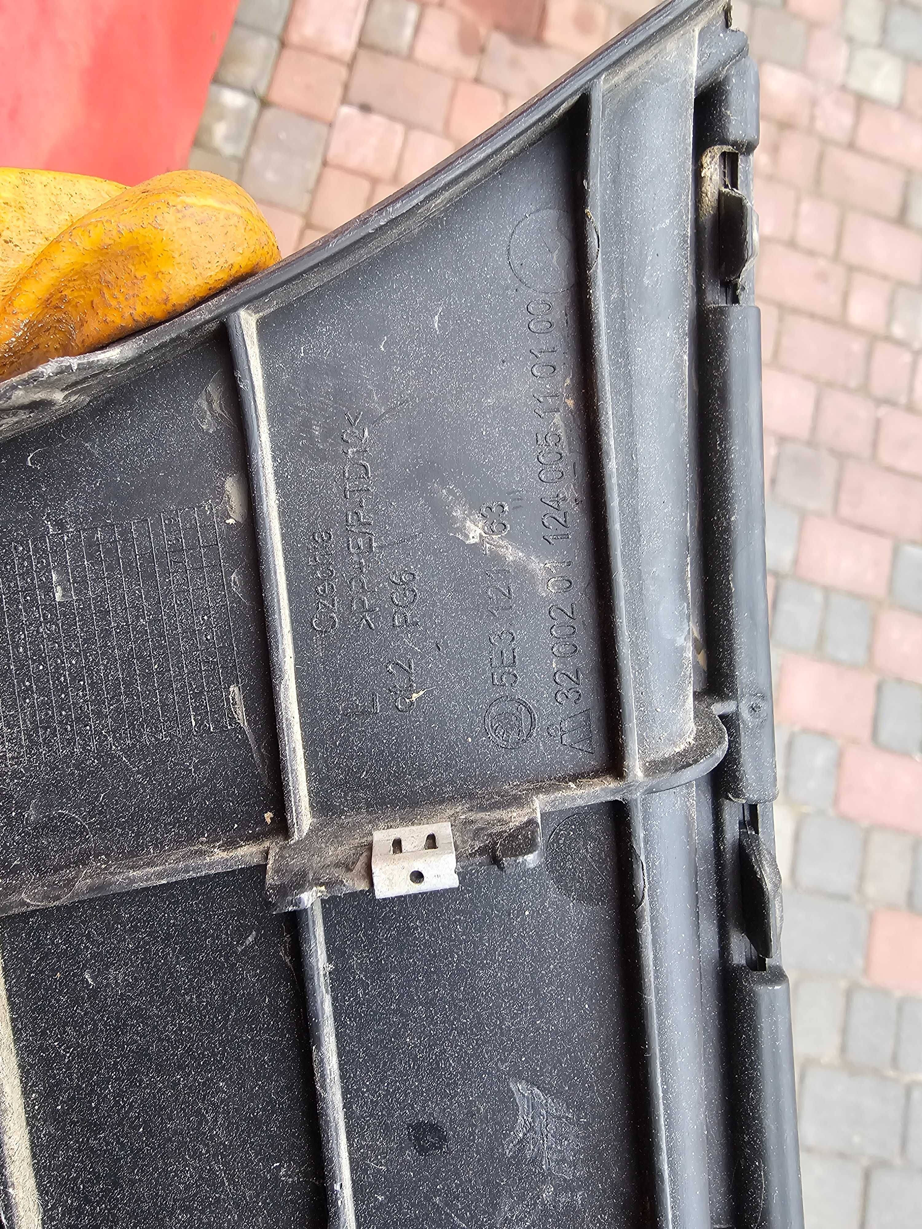 skoda octavia 4 IV halogen kratki zderzaka radar części