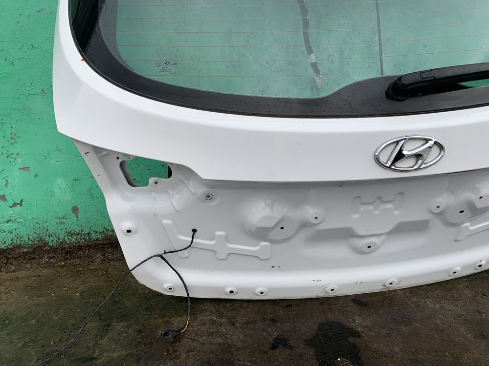 Hyundai I40 11-19 kombi klapa bagażnika tylna tył NCW