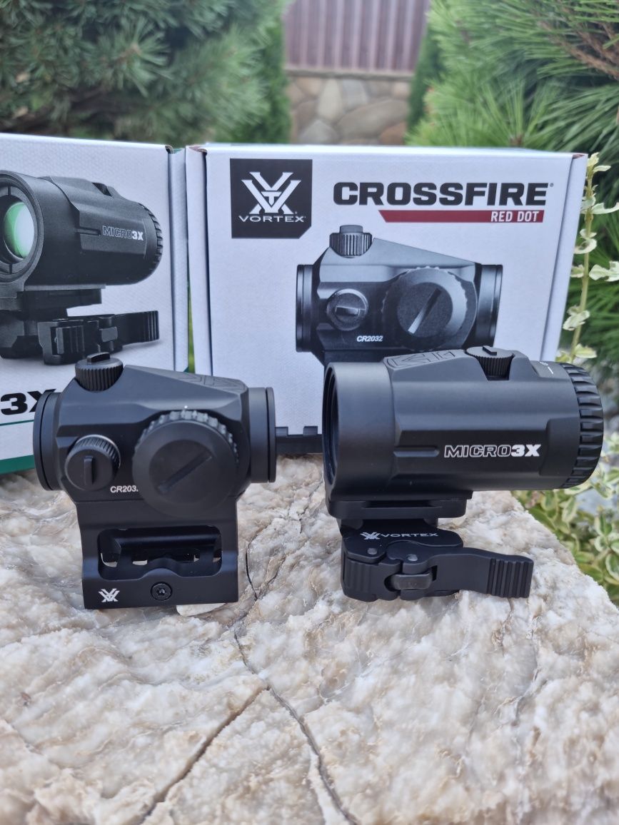 Коліматор Vortex Crossfire Red Dot 2MOA з магніфером Vortex Мiсrо V3XM