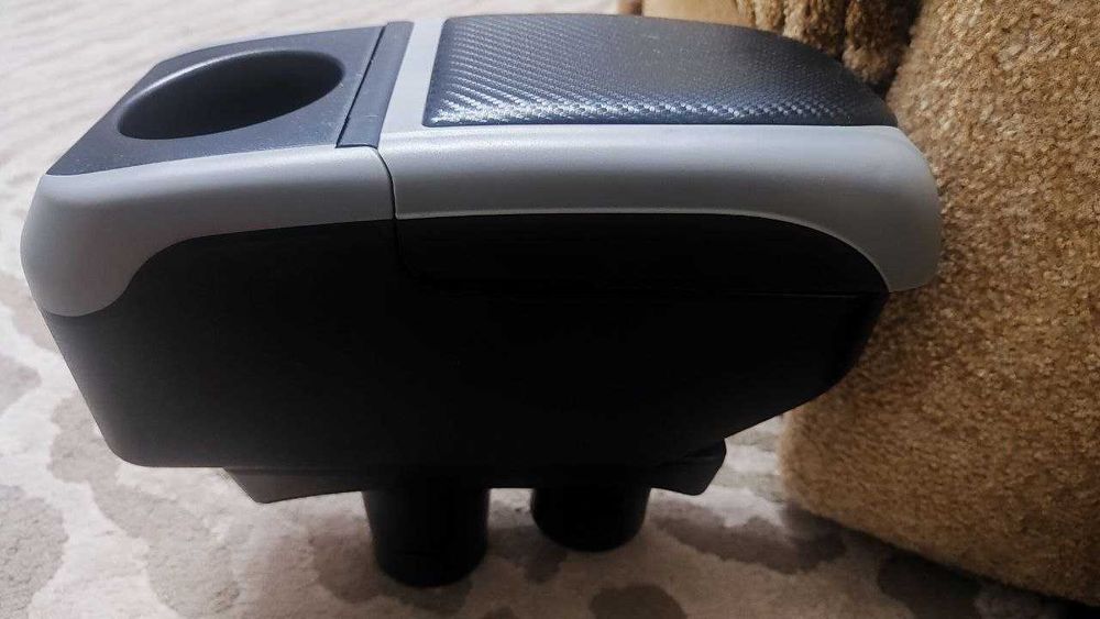 Подлокотник в авто