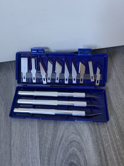 Набір гострих ножів