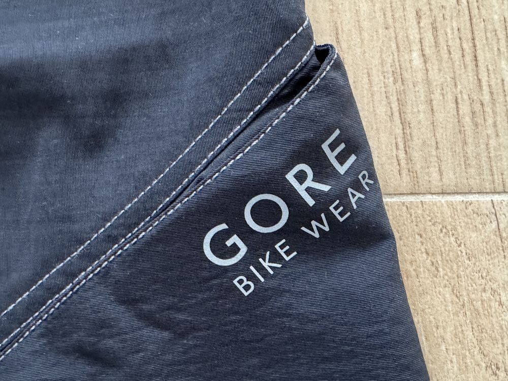 Spodenki rowerowe 2 in 1 Gore Bike Wear