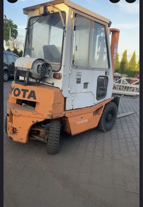 Wózek widłowy TOYOTA