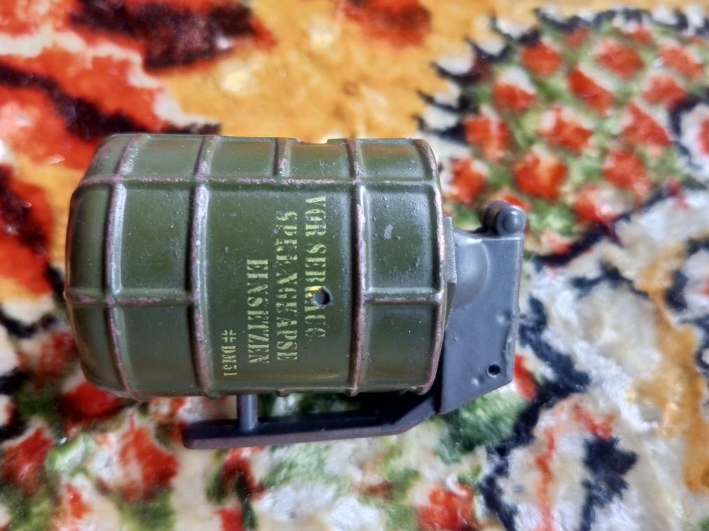 Запальничка Einsetzen Граната DM51 Хакі