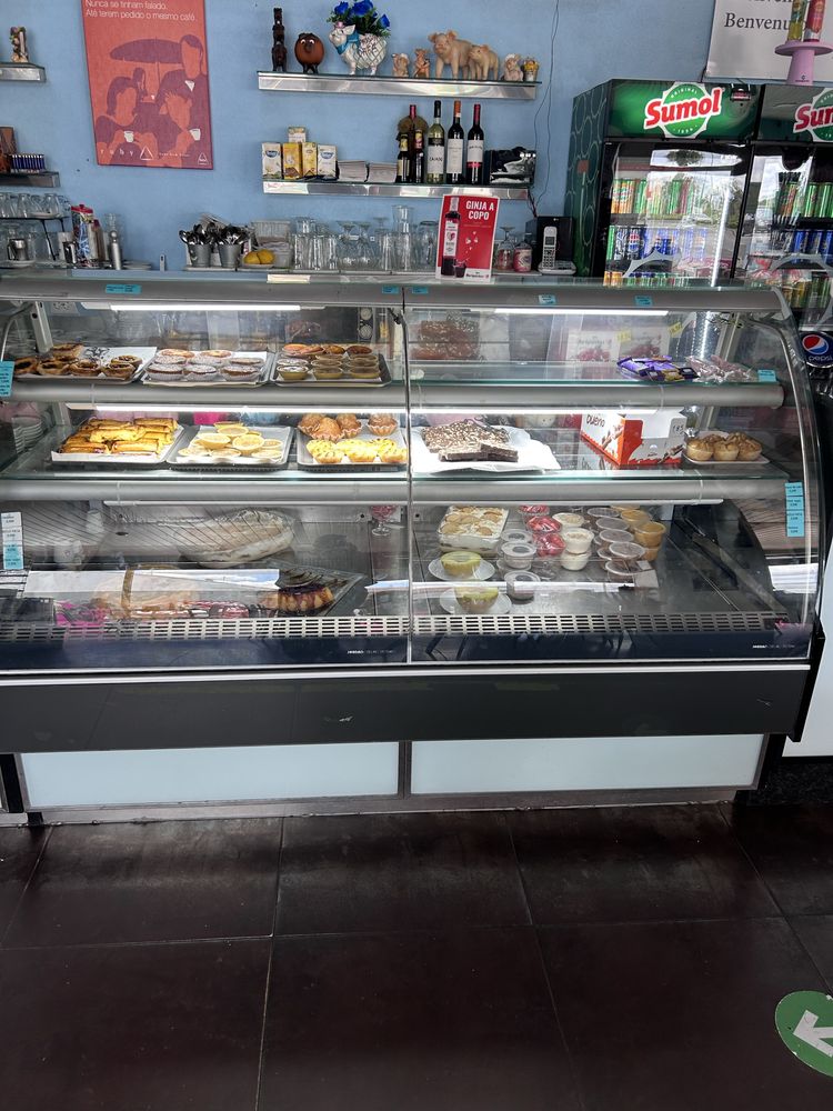Vitrine jordao com motor