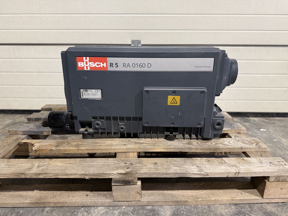 Вакуумний насос BUSCH R5 RA0160D