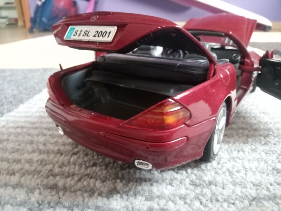 Mercedes SL R230 1:18