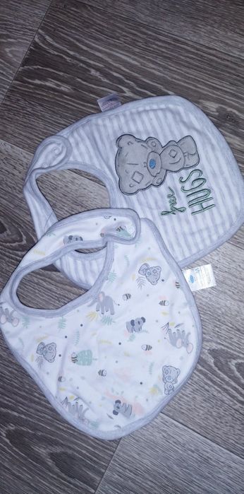 Слюнявчики фартухи араратки нагрудніки нагрудники