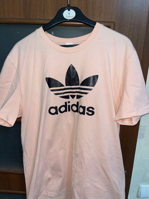 футболка адидас розовая