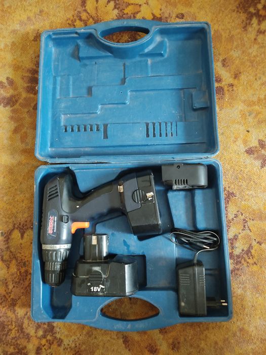 Шуруповерт Stern