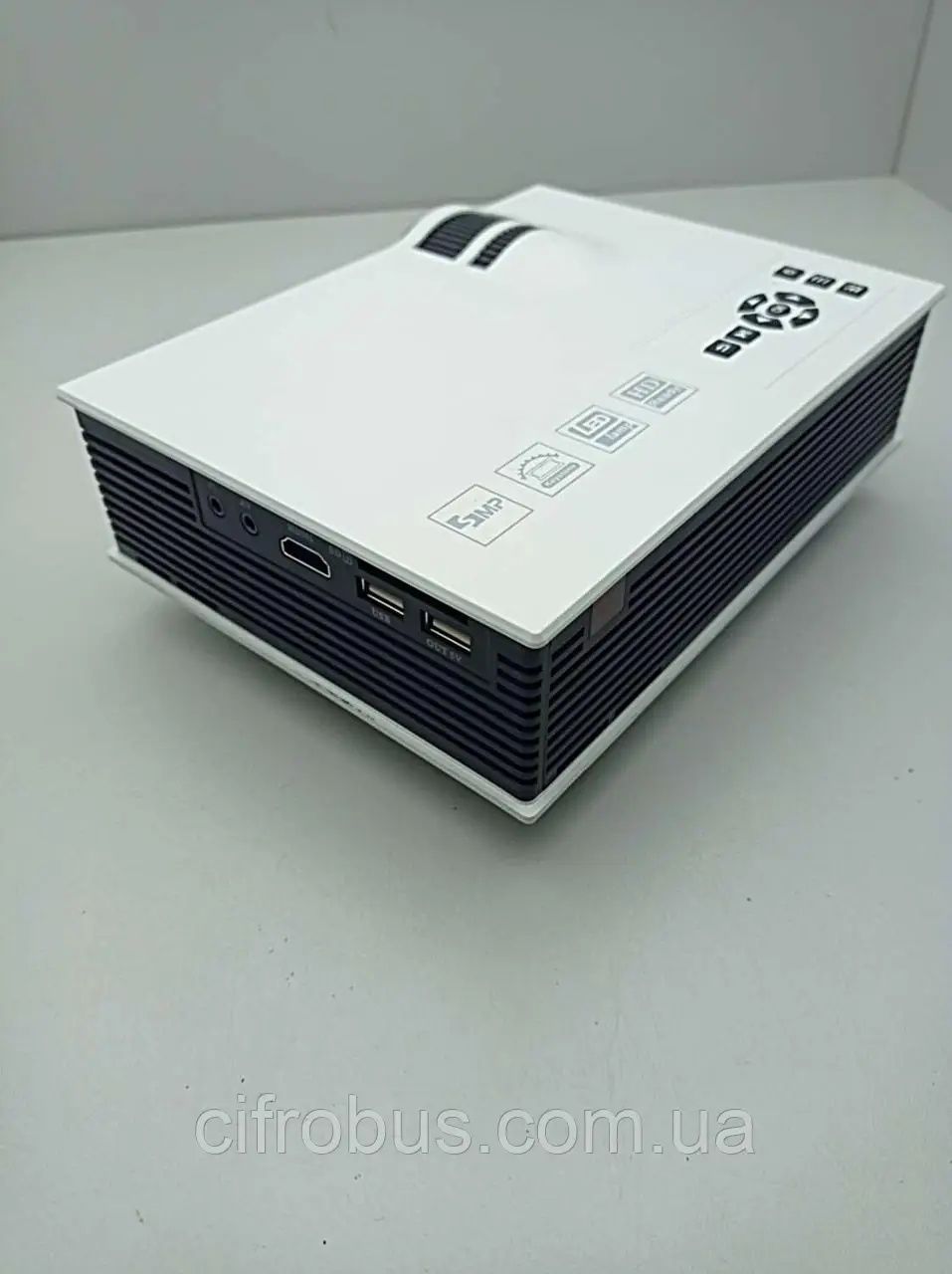 Продам новый проектор UNIC UC-68 B