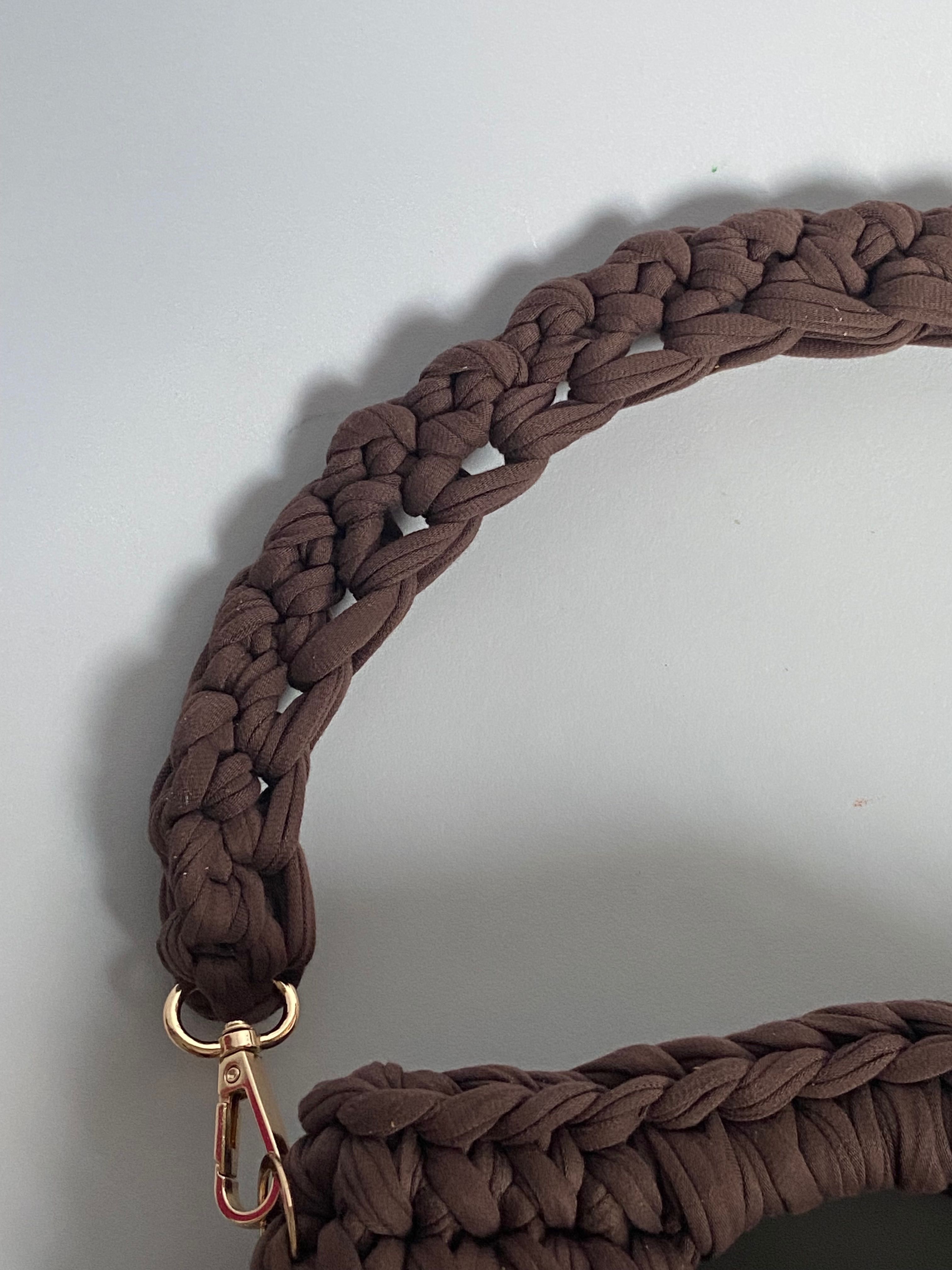 Mała torebka handmade – dziergana z bawełnianej przędzy