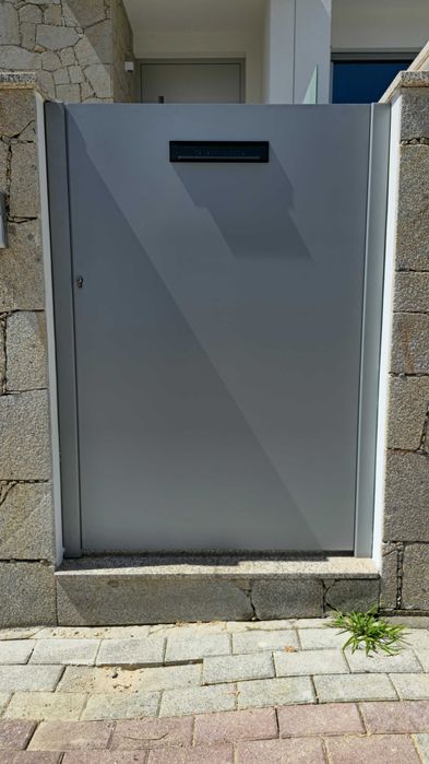 Portões de Alumínio Sob Medida - Fornecimento