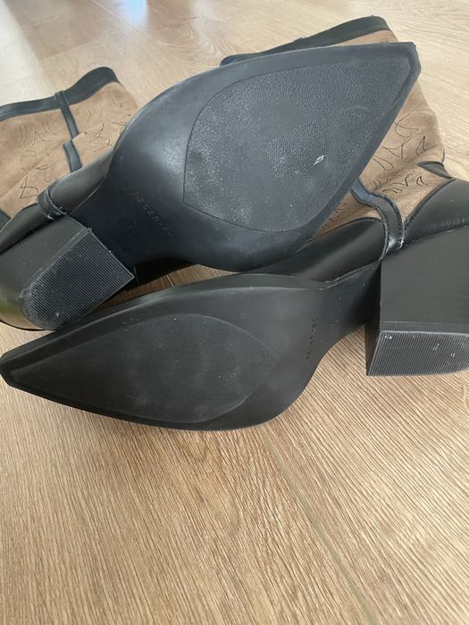 Шкіряні чоботи у ковбойському стилі