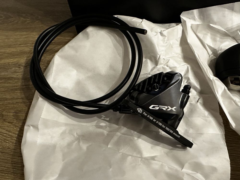 Dźwignia hamulca tarczowego lewa GRX BL RX810 + zacisk BR-RX810 komple