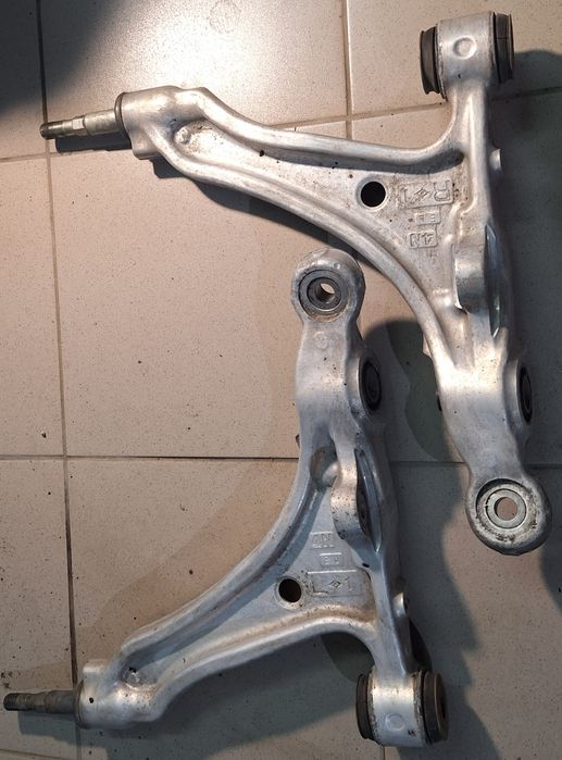 Рычаг передней подвески, б/у, Lexus GS350 (2012)