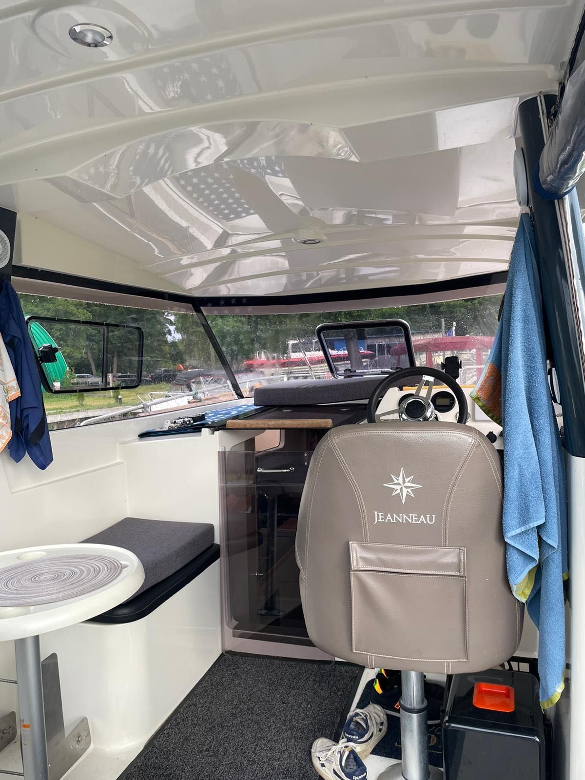 House boat jacht Nautica 830 salon Polska prywatna zamiana