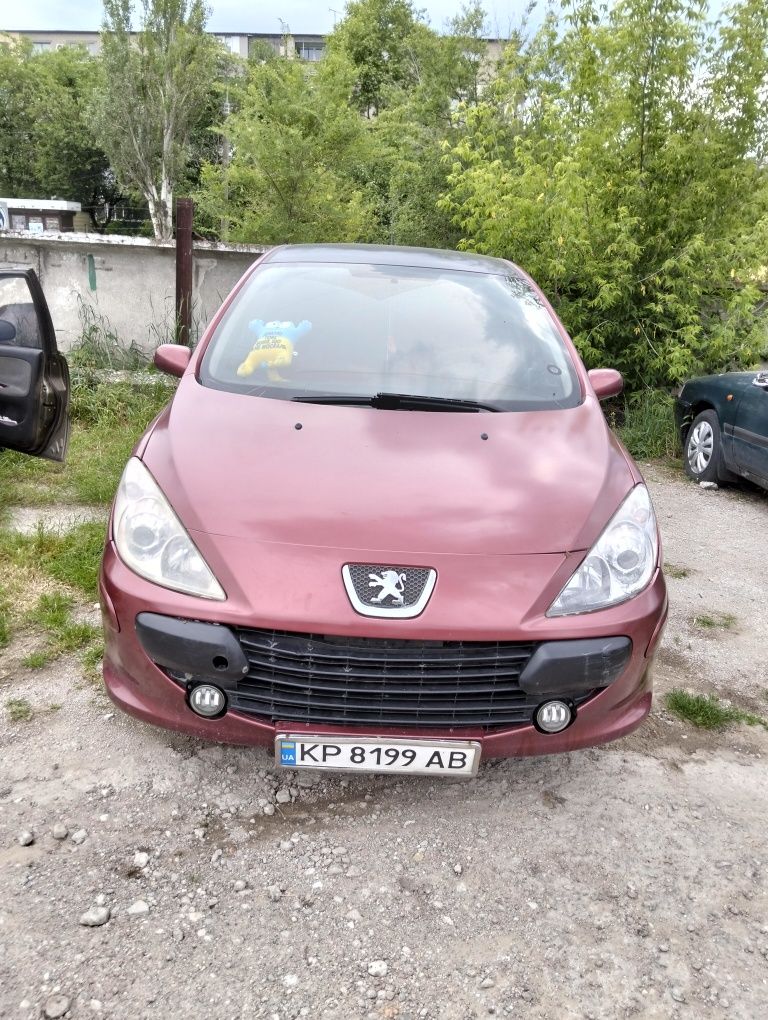Продам пежо 307   2005 год,  читать описание