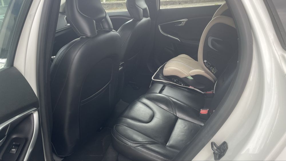 Volvo V40 D2 2013