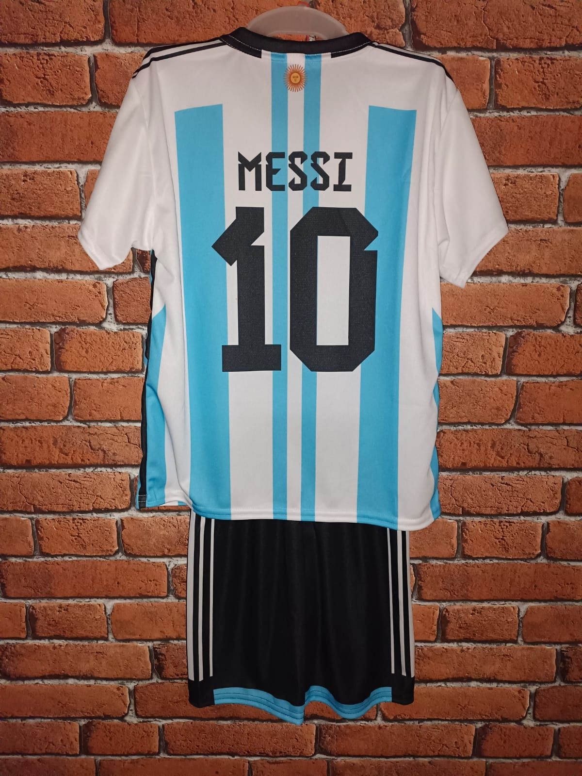 Strój piłkarski dziecięcy Argentyna Messi rozm. 134