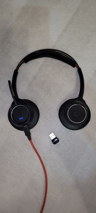 професійна гарнітура Plantronics Voyager Focus UC B825