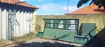 Portão de correr  e  grades em chapa - ferro galvanizado
