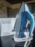 Ferro de engomar Black+Decker 2200W