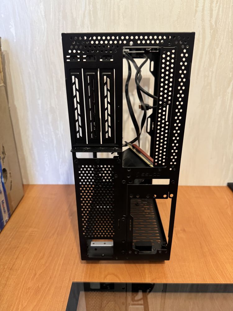 Mini-ITX SFF корпус SSUPD Meshilicious