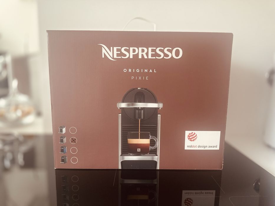 Nespresso Original PIXIE TITAN (Nova)