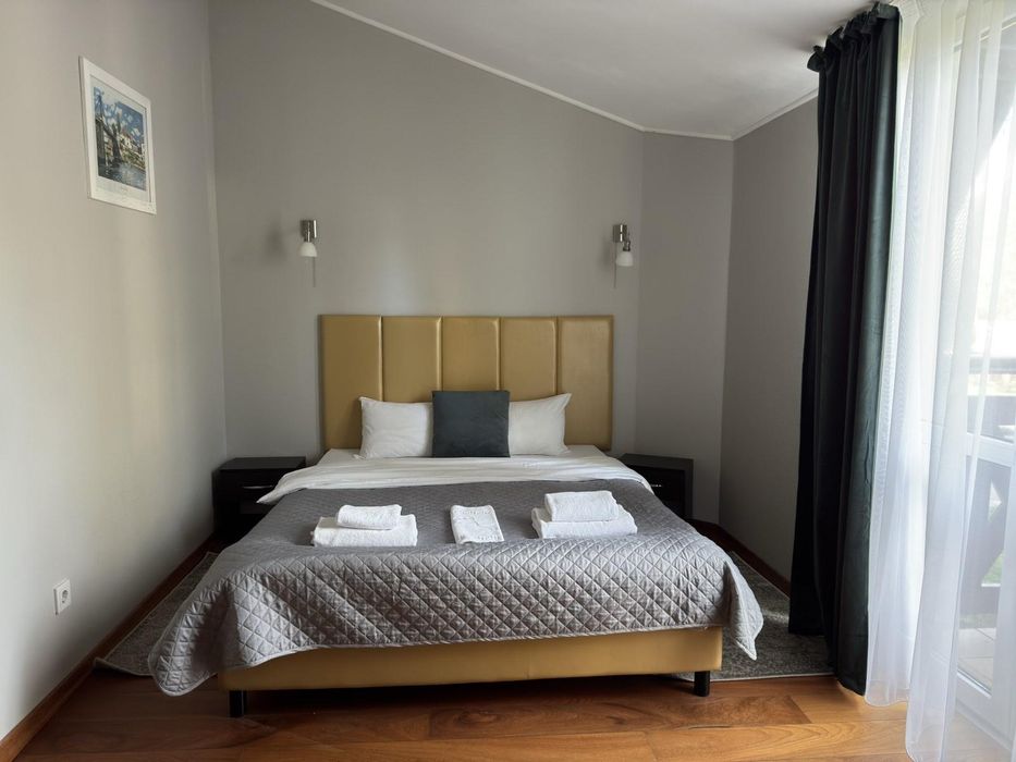 Продам готель 2200м2 в елітному котеджному містечку Северинівка.