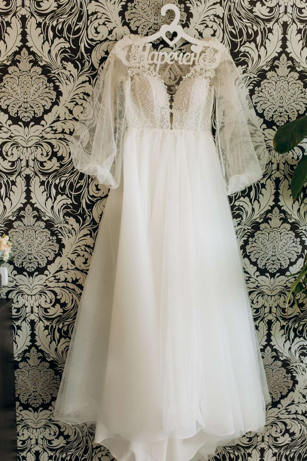 Весільна сукня, розмір 44