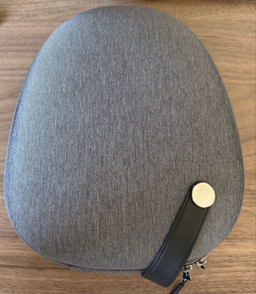 Spigen caixa transporte Airpods MAX