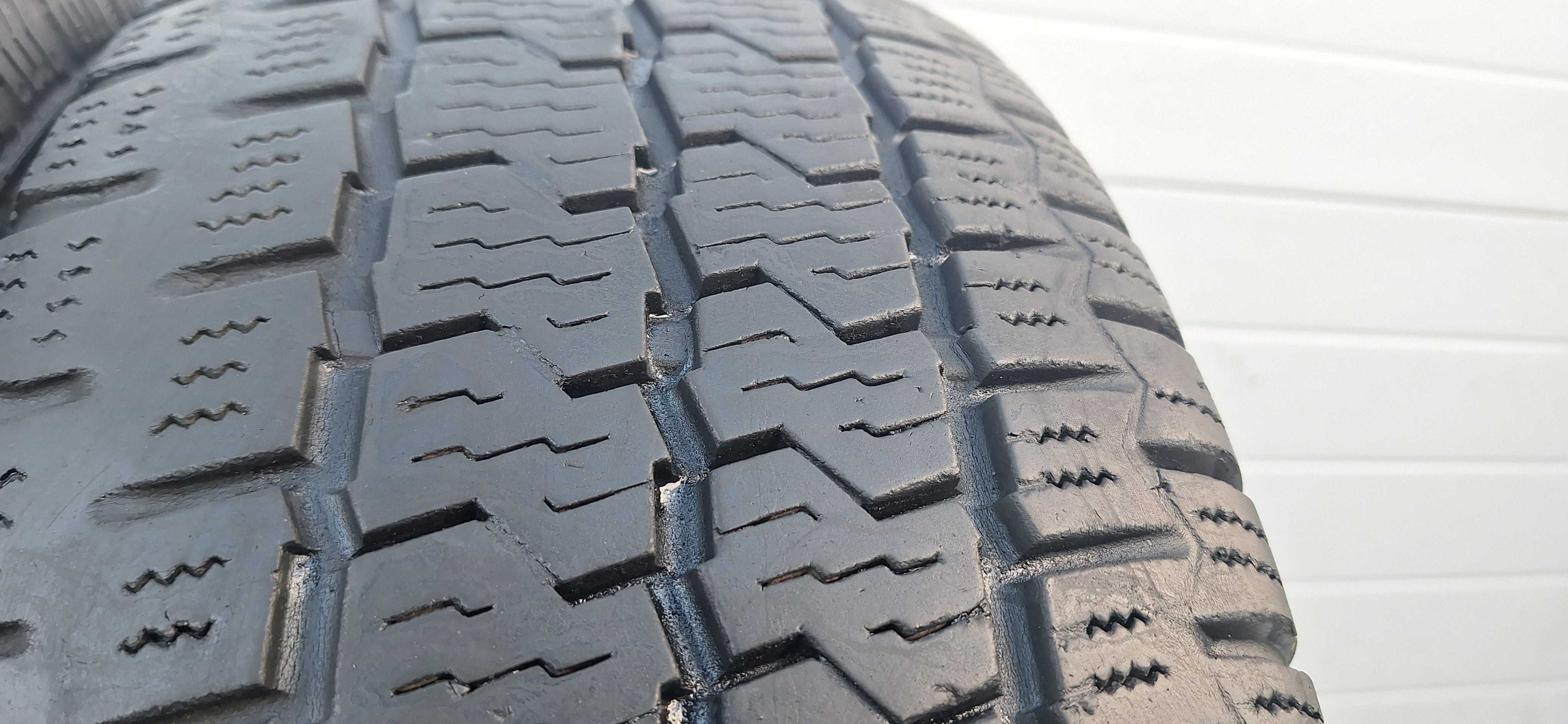 OPONY Całoroczne 235/65R16C Continental VancoFourSeason  6mm
