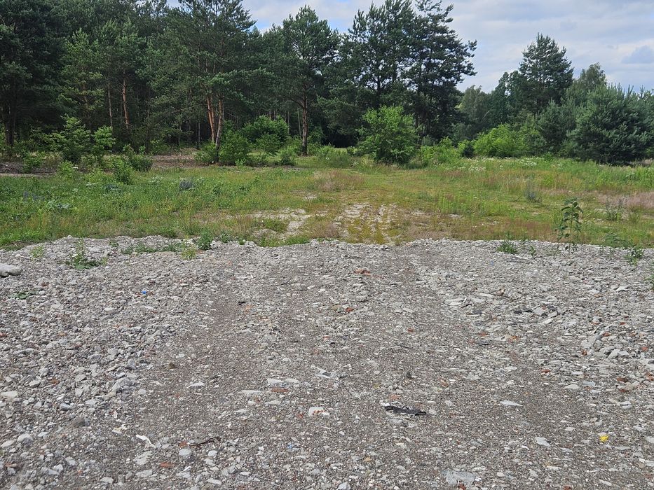 Wynajmę plac utwardzony z biurem biuro ogrodzony media parking 4000tlm