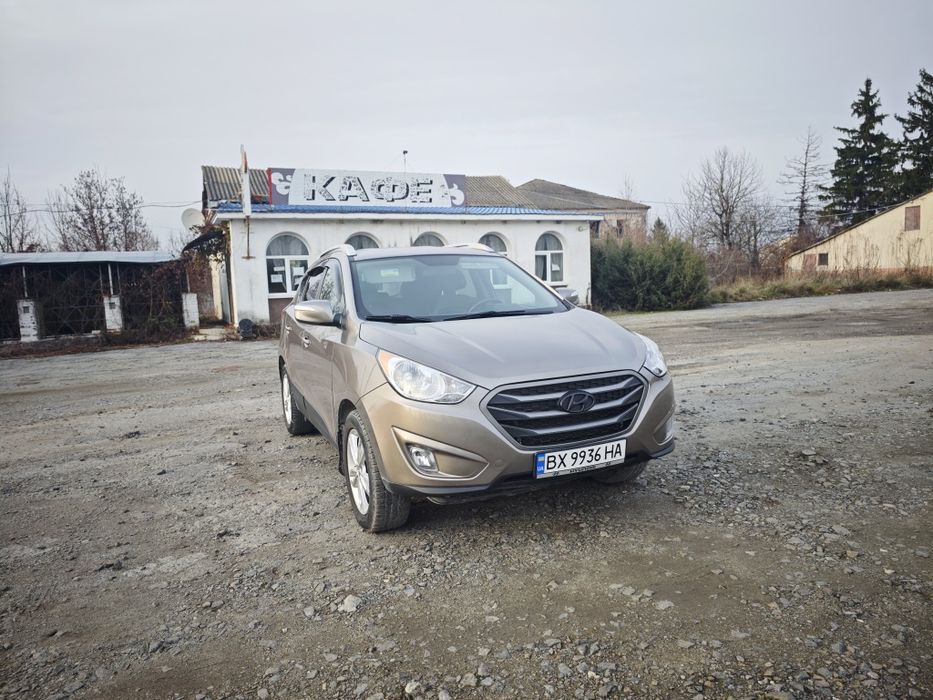 Хундай Туксон 2013 Hyundai ix35 Tucson Кросовер Позашляховик