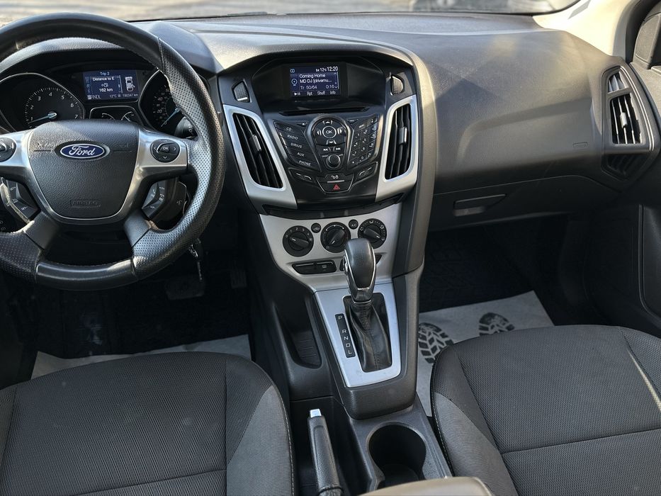 FORD FOCUS 2012 року, 2.0 бензин, автомат, передній привід.