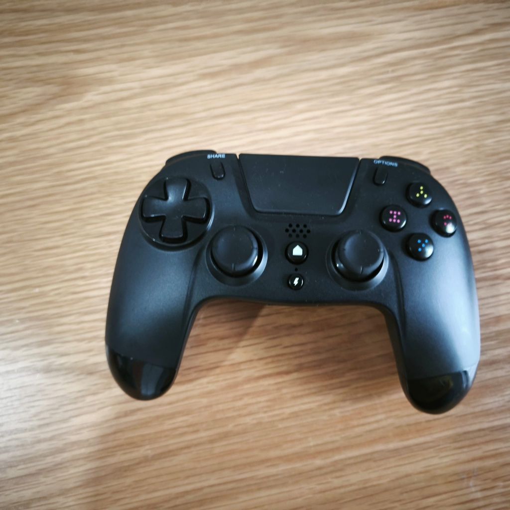 Comando PS4 com gatilhos adaptáveis