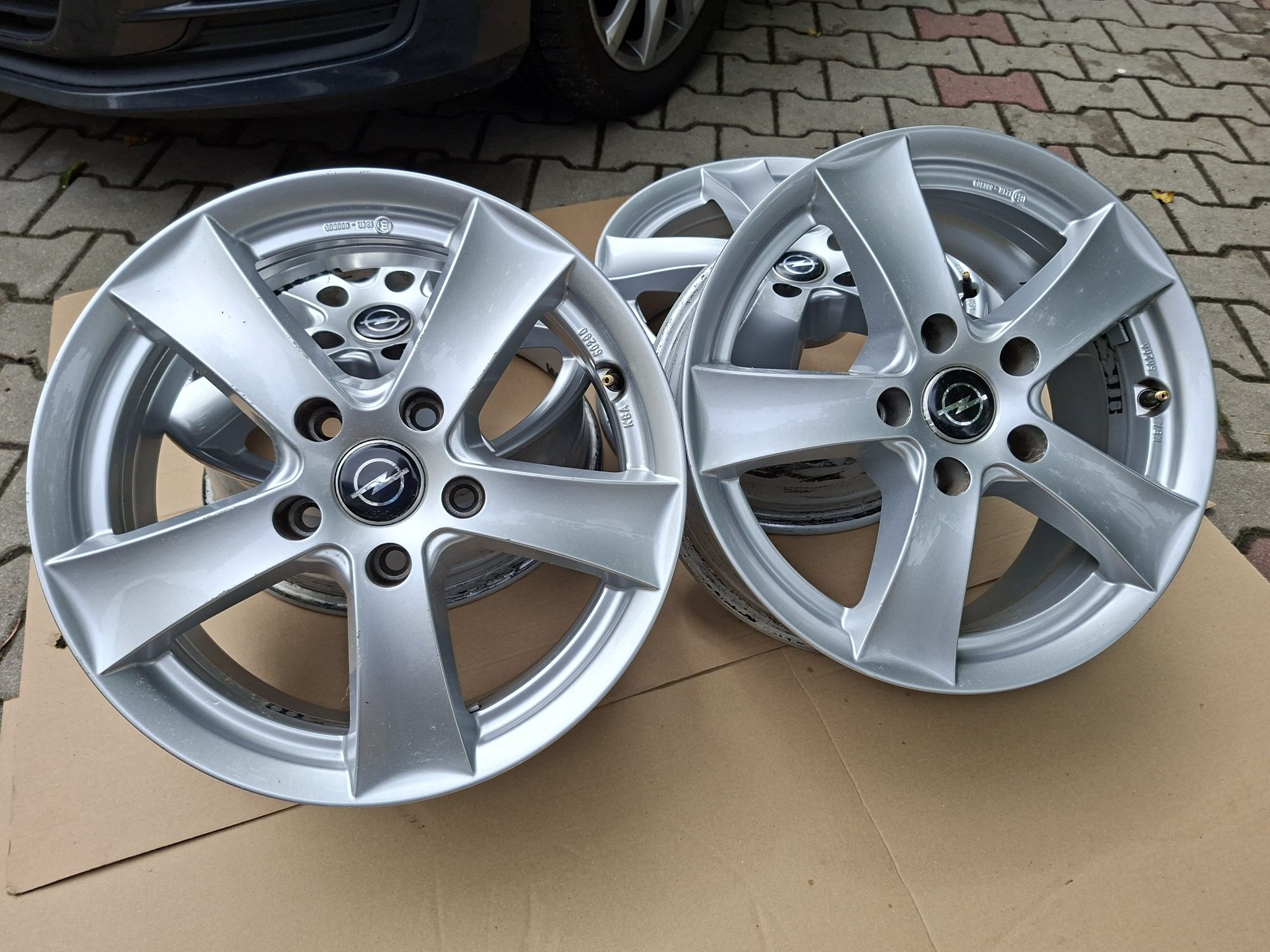 5x115 R16 Opel Astra Chevrolet Cruze Zafira Felgi Aluminiowe Alufelgi