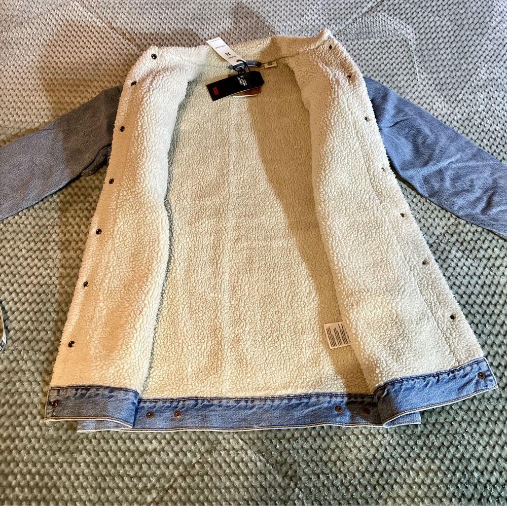Casaco sherpa levi’s novo , XS