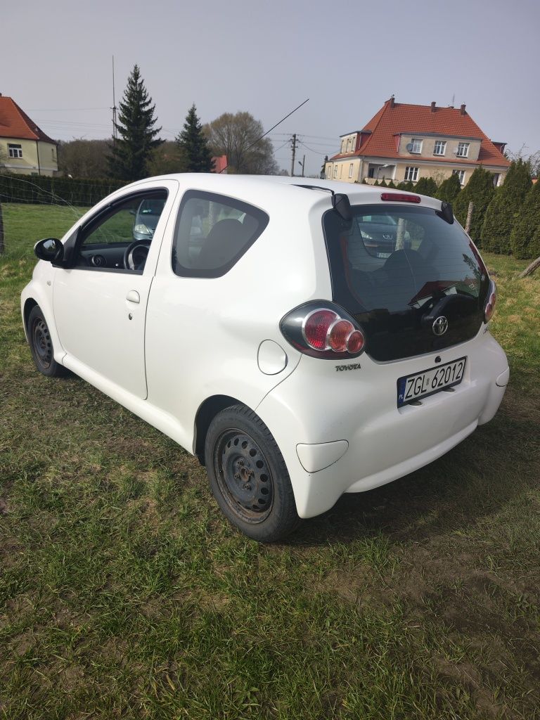 Toyota Aygo 2012 Facelifting .Klima 1.0 Benz elektryka nowy przegląd