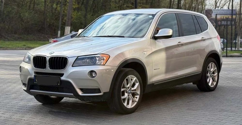 Продам бмв х3. 2 бензин.