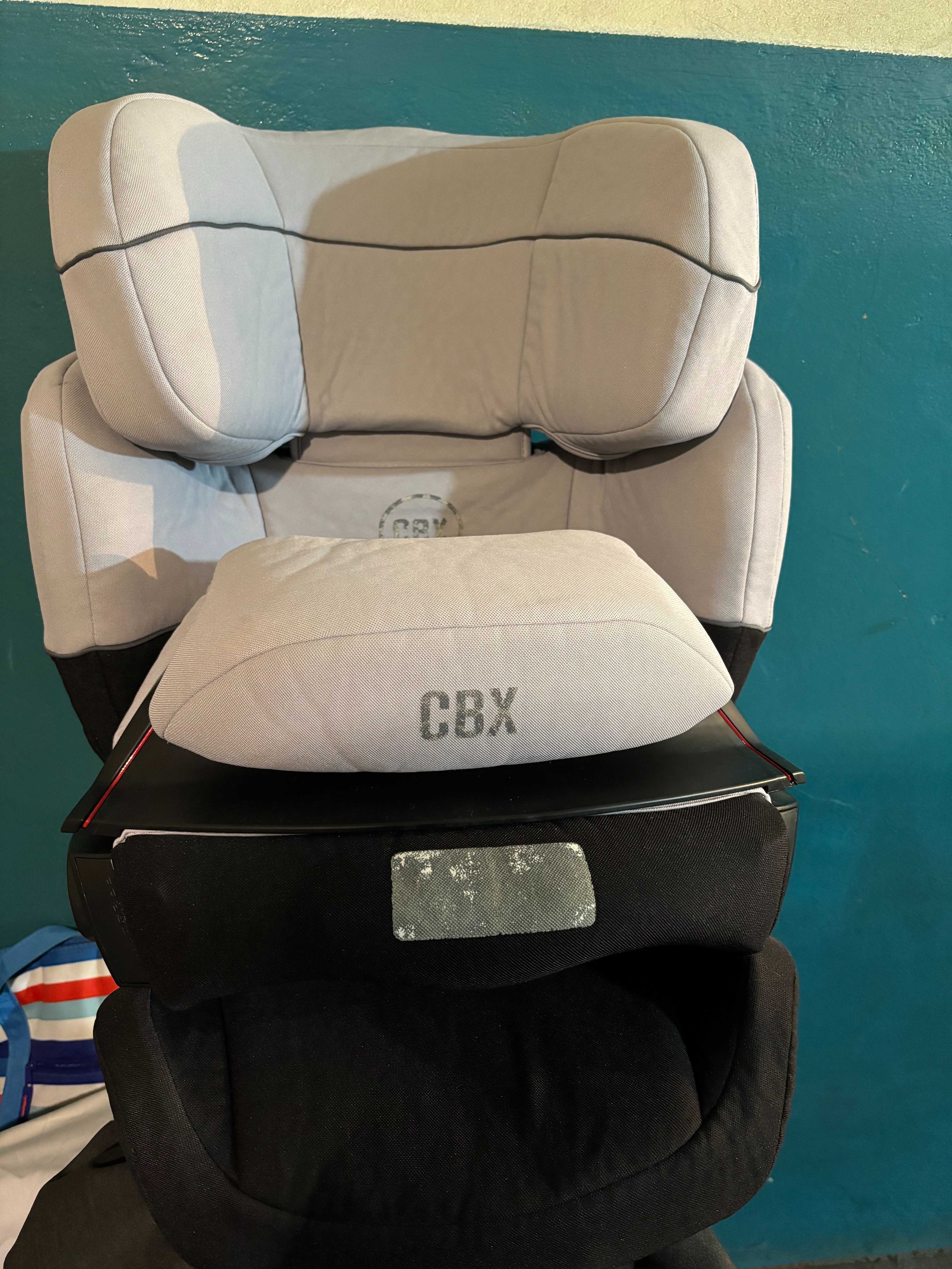 Дитяче автокрісло Cybex Isis-Fix CBX