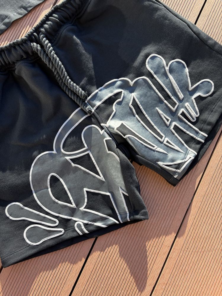 Syna World Logo T-Shirt & Shorts Set (Black) (Krótki dres)