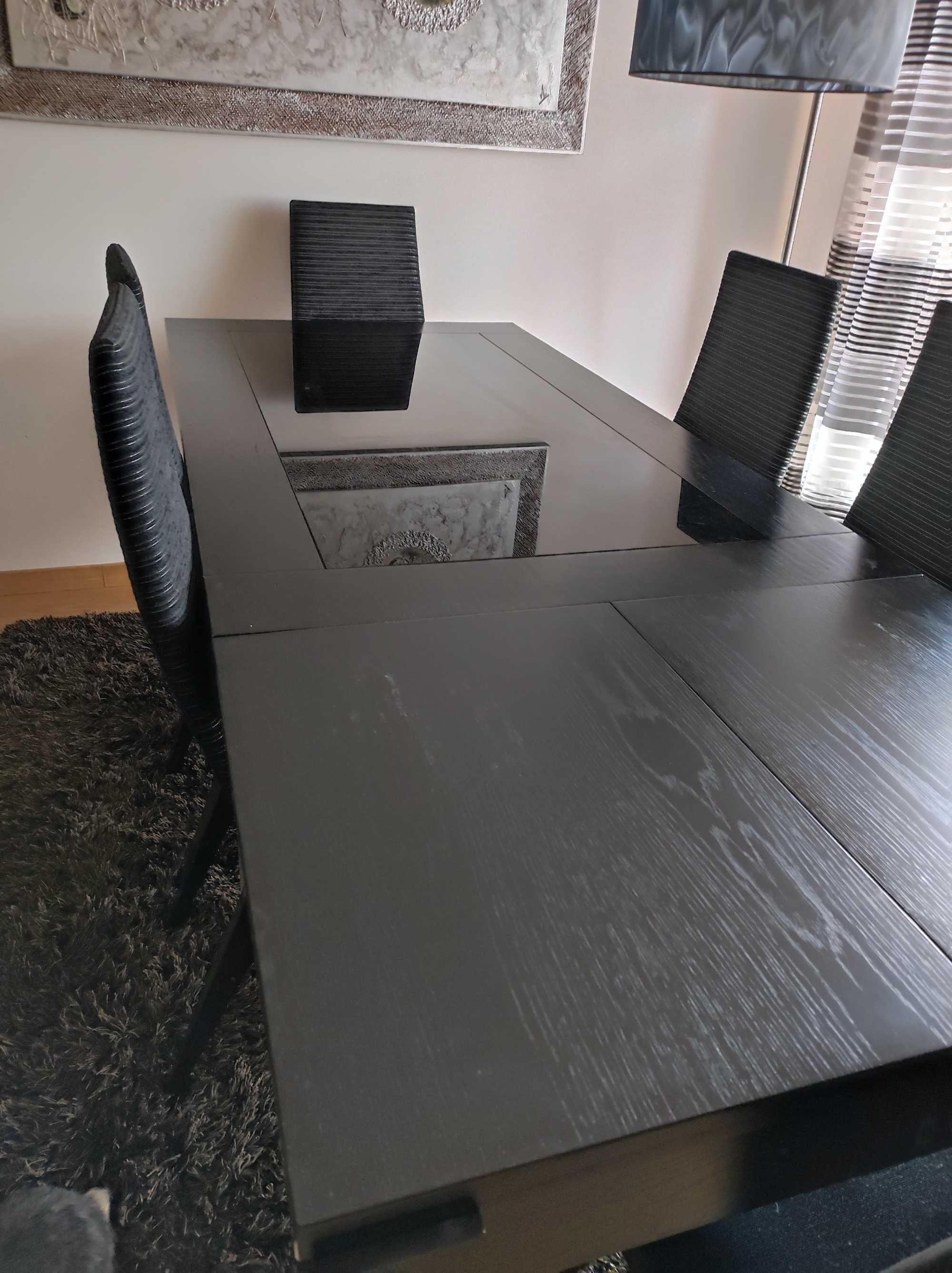 Mesa de Sala Vidro e Wengue, com extensão + cadeiras (venda separada)