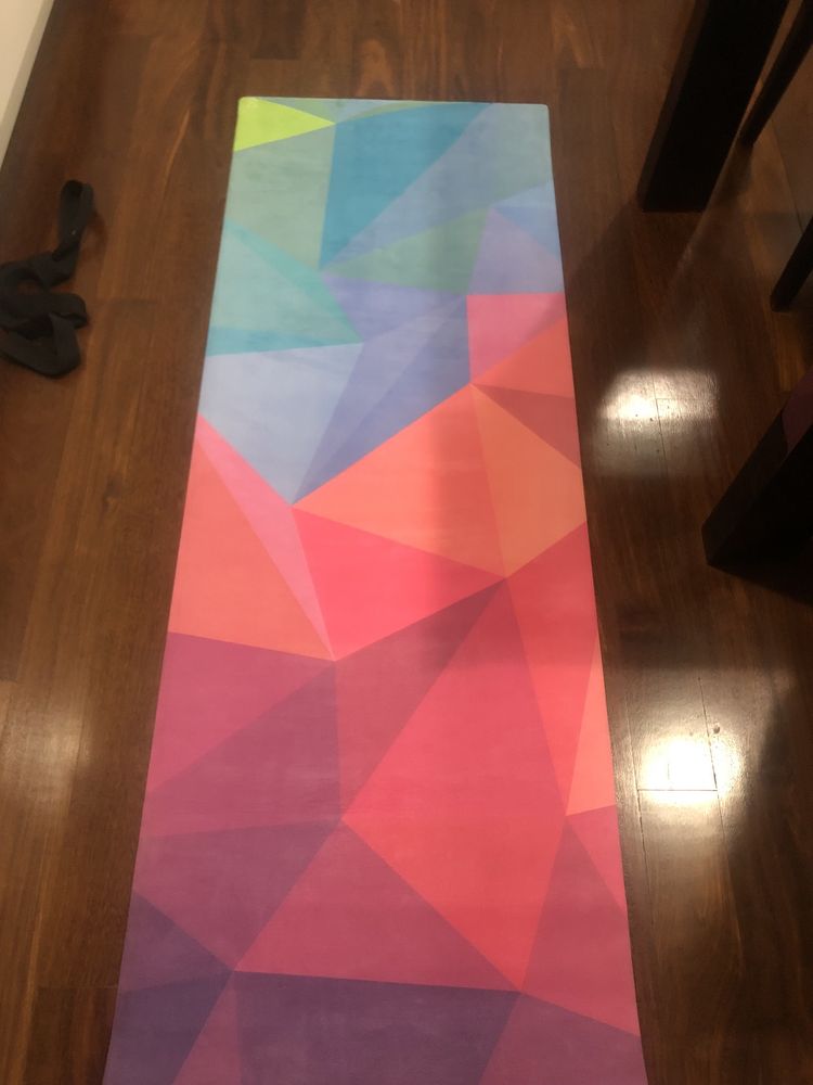 Vendo tapete de yoga novo